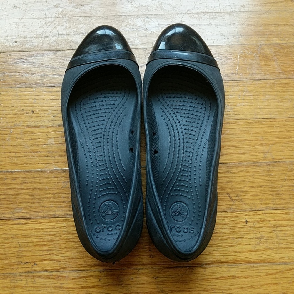 Crocs Women's Cap Toe Flat